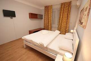 Апартаменты Inn Home Apartments in Kiev Center Киев Апартаменты с 2 спальнями - бульвар Леси Украинки, 1/4-8