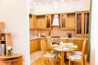 Апартаменты Inn Home Apartments in Kiev Center Киев Апартаменты с 2 спальнями — ул. Крещатик, 15-7
